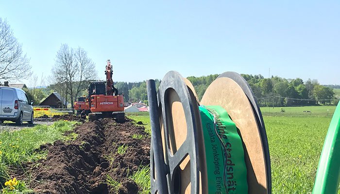 Fiber till 1000 hushåll på landsbygden i Jönköpings kommun #jkpg #fiber #minlandsbygd mynewsdesk.com/se/jonkopingen…