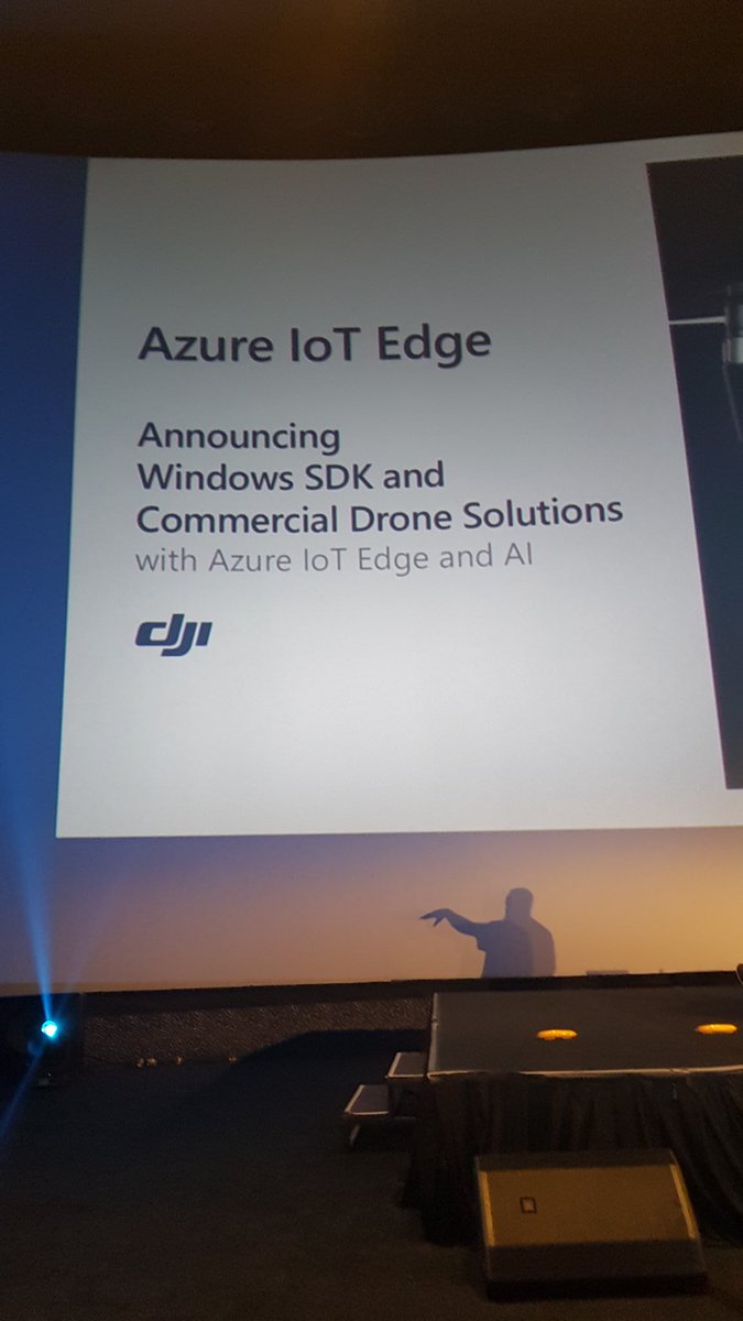 yazeedg's tweet photo. Now 5ge really cool stuff starts #InsiderDevTour #microsoftsa #mintgroupza https://t.co/R4eo3OnzN2