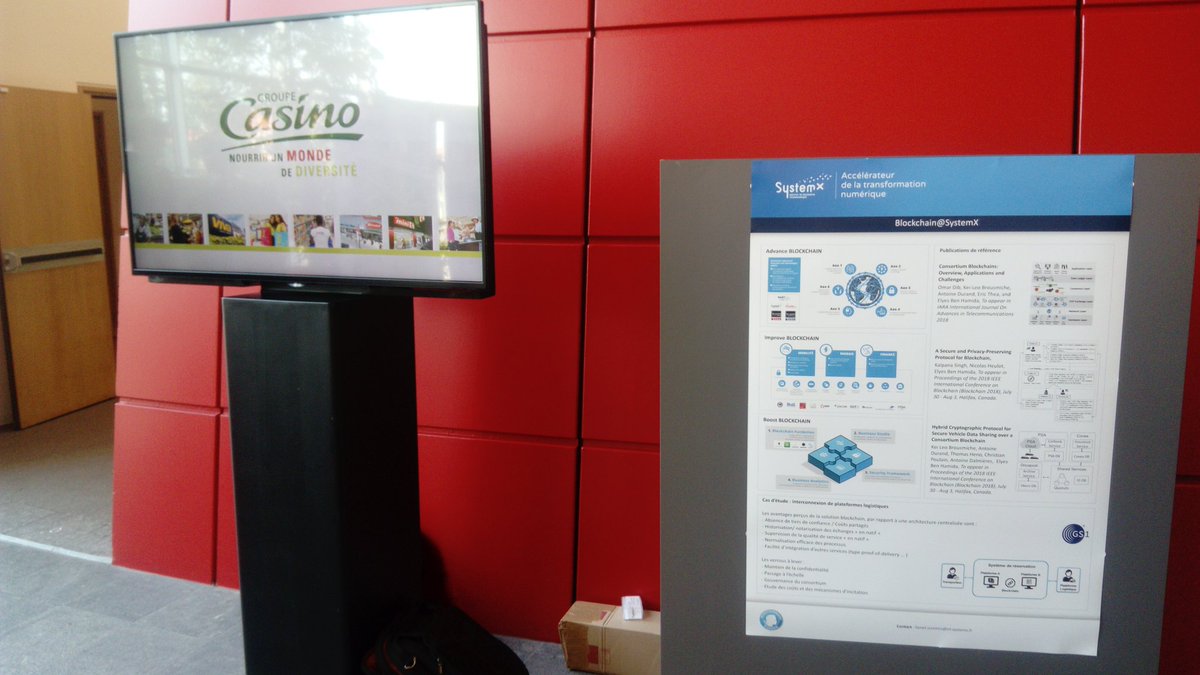 lionel_scremin's tweet image. . @IRTSystemX présente ses activités scientifiques blockchain à la journée logistique organisée par #minalogic au siège du groupe #Casino