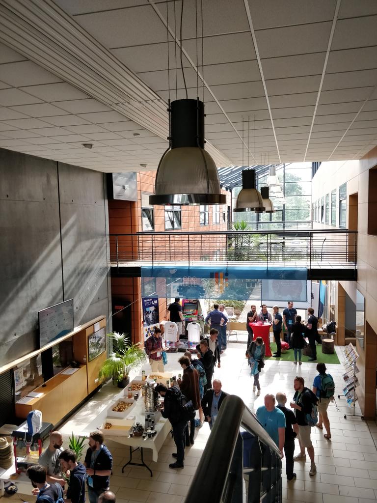 smartnsoft's tweet photo. Smart&amp;soft est à Lille aujourd'hui au #devfestlille pour présenter son expertise sur les Instant Apps #Android https://t.co/6CuhXDk9Wj
