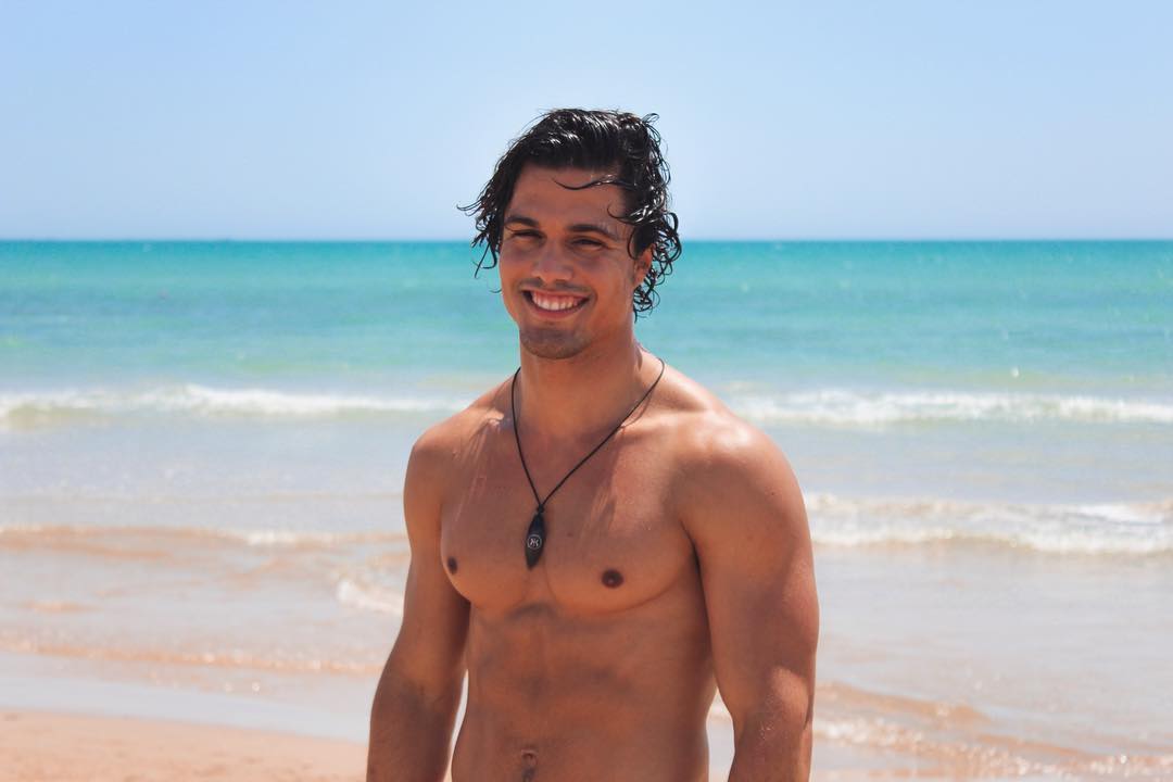 Take me to the sea so I can use my board and dive up with the fish🐠
Para descubrir más videos suscribete en mi canal.
▶ ow.ly/H47j30kw216
#waves #surf #paradise #beachlife #sand #model #fitness #singer #sky #paradise #music #dj #new #song