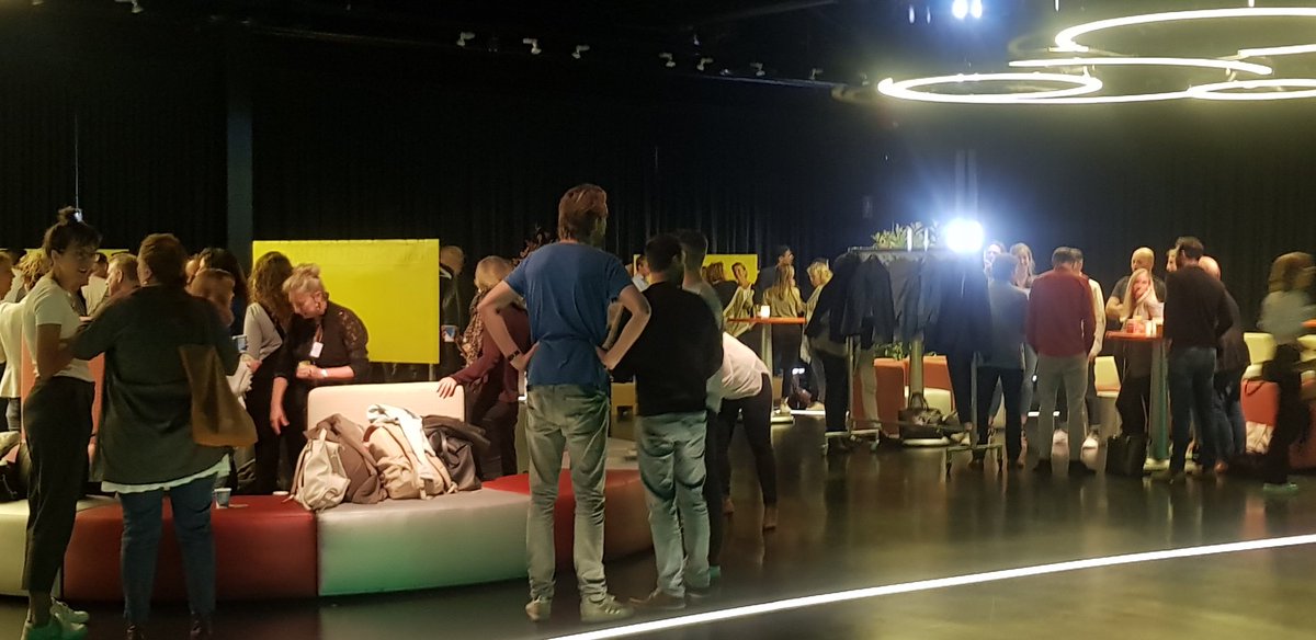 CreativesUtr's tweet photo. Breakoutsessies, buzzing ideas (: #utrechtinspireert https://t.co/dsA0KU39FH