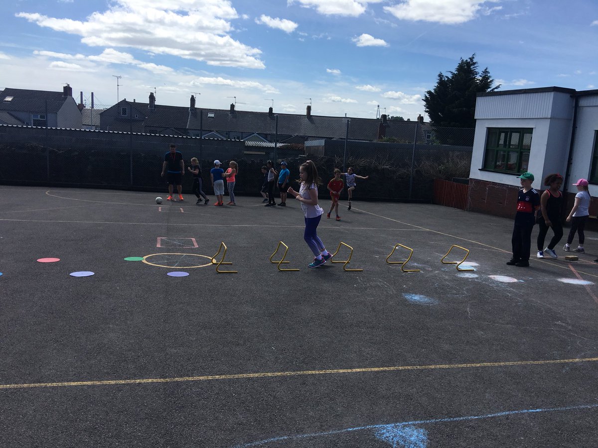 Year4StJos's tweet photo. Year 4 enjoying more #healthylivingweek activities. Diolch Mr Beckett https://t.co/h79FcZYV3j