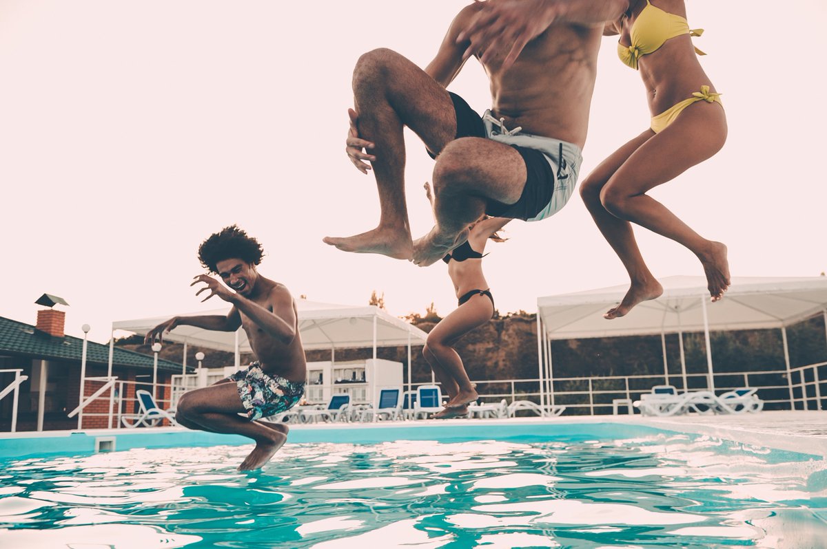 Summer is definitely here 🏖️☀️🌴
Relax your mind, chill and love life !