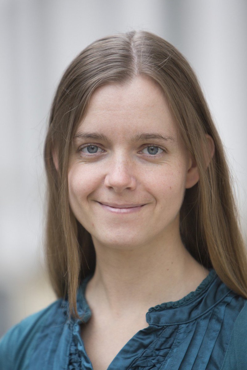 UniLeipzig's tweet photo. Sigrid Uxa, #Doktorandin an der #UniLeipzig, wurde zur 68. #Lindauer Nobelpreisträger-Tagung eingeladen. Nach einem mehrstufigen Auswahlverfahren hat sie die Möglichkeit, in den #Austausch mit #Nobelpreisträgern zu kommen. Glückwunsch! https://t.co/nbEKjhF5I5 Foto: Stefan Straube https://t.co/Cx2GprEVs2