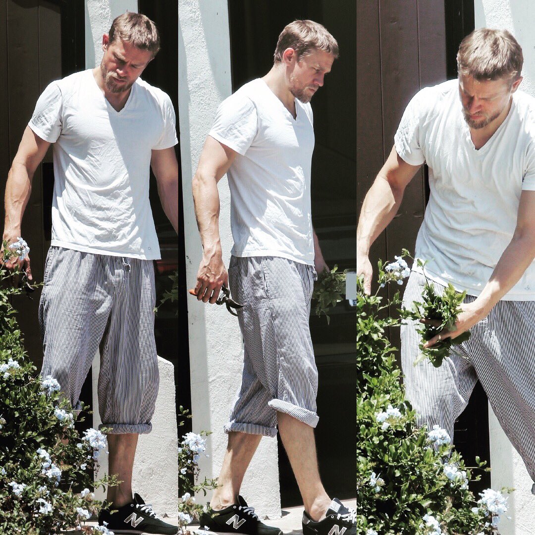 ZheilAgnethe's tweet photo. Charles is The Hottest &amp; the Most Irresistible Handyman that I would like to be with,I would love to work on his household!It would be my pleasure to help him 24/7;So could keep him on track:#CharlieHunnam #lipsmacking.😄😍❤😚👅🔥💣💥💦🔱🔝💯🆒🆗☝👍👌👏 https://t.co/T67ymnEV1I