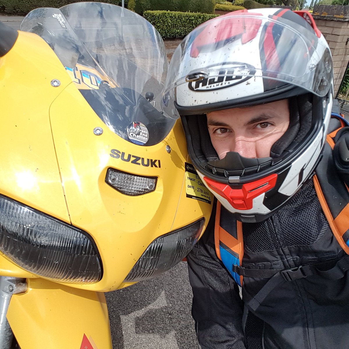 Mufga's tweet image. Quick blast over to Chatter Manor on old faithful, combining #ridetoworkweek with #SelfieDay. #besties