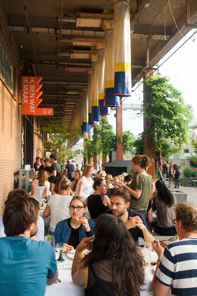 DoGoodMarket's tweet image. Zondag a.s 3e editie #DoGood #market met sociale, creatieve en duurzame producten uit werkplaatsen en kleine ondernemers. Natuurlijk met muziek, lekker eten @Van_aken_ en ook @social_label_ is open. Zien we je zondagmiddag?