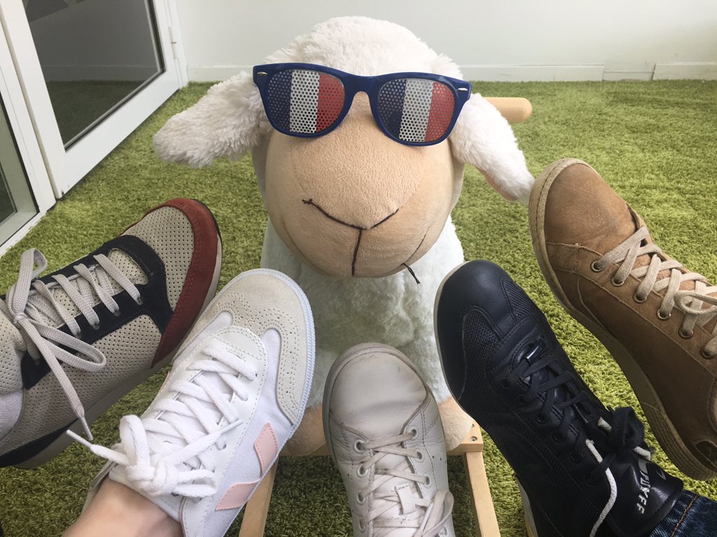 sandycrepin's tweet photo. Journée #tousenbaskets #AxaBanqueTeam avec ma super team #satisfactionclient @MarieSouffrantD @villate_david @SCAUVINFUSCO https://t.co/IOjIFJmppj