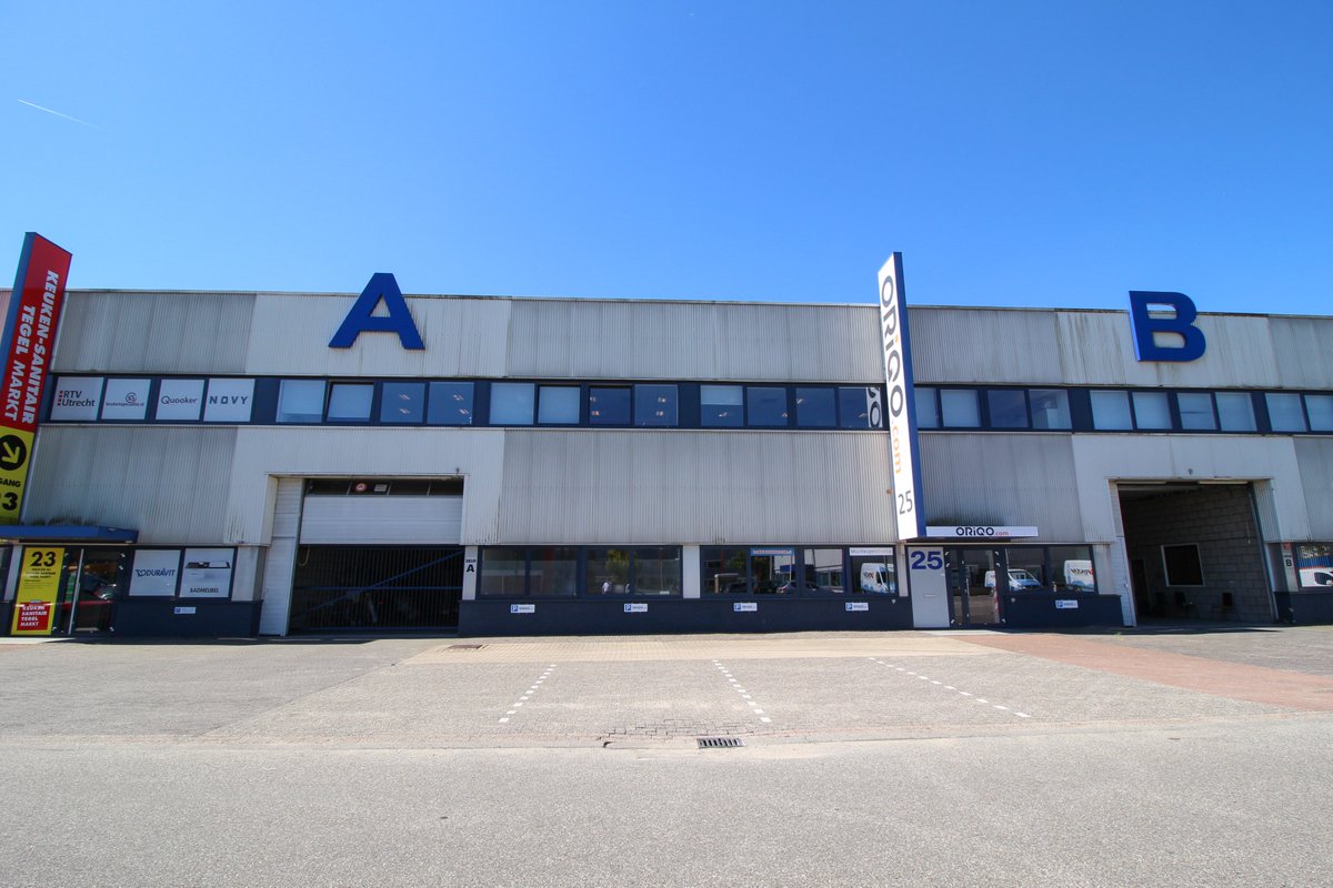 OnlineBOG's tweet photo. Te #Huur! 

Multifunctionele #bedrijfsunit met moderne kantoor- showroomruimte beschikbaar aan de Zonnebaan in #Utrecht.

https://t.co/mbGyq4mIEm

Interesse? Neem dan vrijblijvend contact op met de Online Bedrijfsmakelaar!

📞 085-0201028
📧 info@onlinebedrijfsmakelaar.nl https://t.co/NIDGAOIkVg