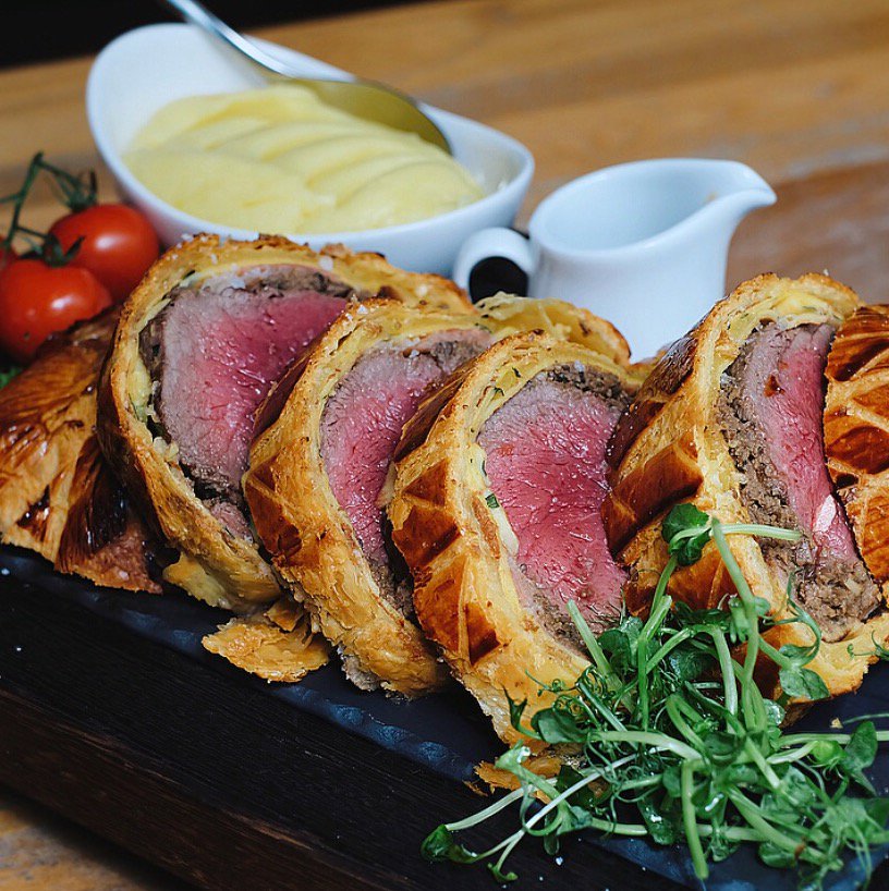 londonhouse's tweet photo. Thank you for sending all your pictures over last week for #BeefWellingtonWeek! We loved seeing all of your #ShowMeYourWelly snaps. Don’t forget, you can keep sharing until the end of the month for your chance to win a Beef Wellington Masterclass at one of our global restaurants. https://t.co/TXsUfmKby3