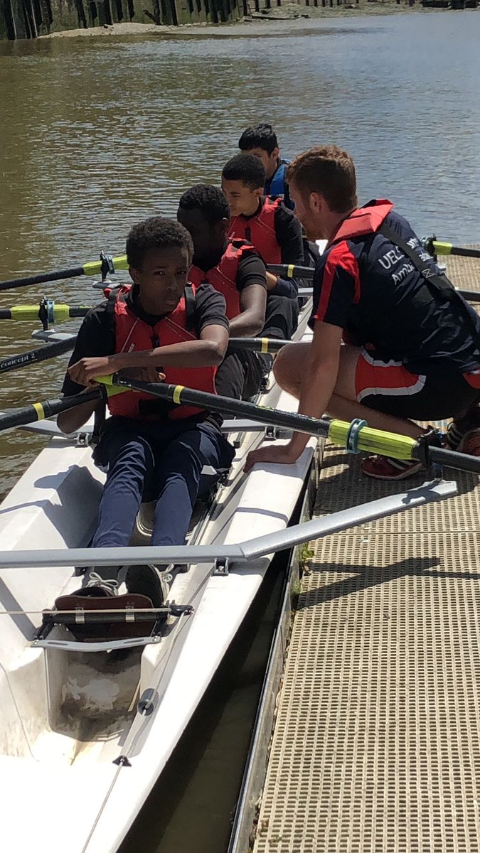 FulhamReachBC's tweet image. We've done it!  In Oct 2014 we set out to get all 12 state schools in @LBHF rowing on the Thames and today Fulham College Boys School became the 12th and final school!  #rowingforeveryone #itcanbedone #rowing @BritishRowing @theboatraces #Thankful #grateful
