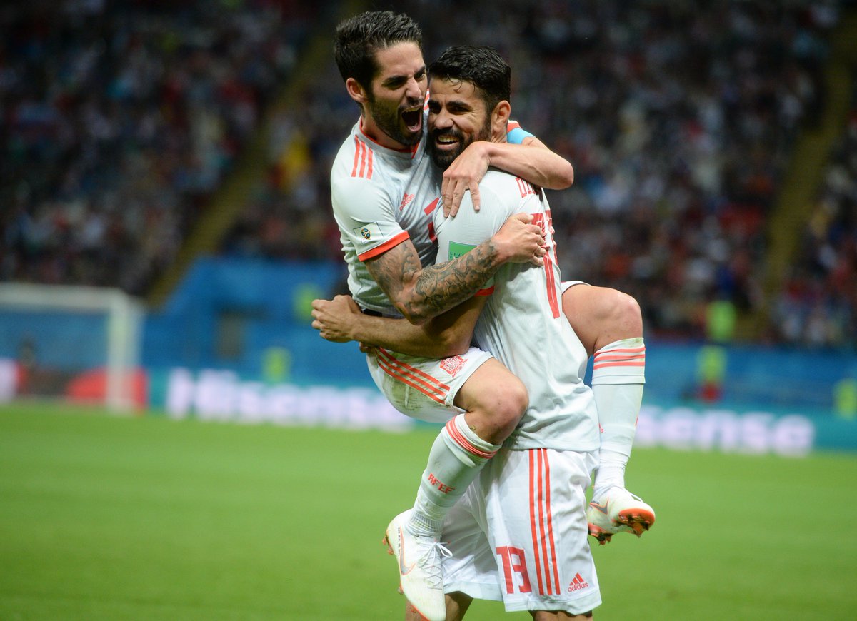 UEFAEURO's tweet photo. 🇪🇸 Diego Costa has scored with each of his 3 shots on target at the World Cup ⚽️⚽️⚽️ https://t.co/n5RxT3dREi