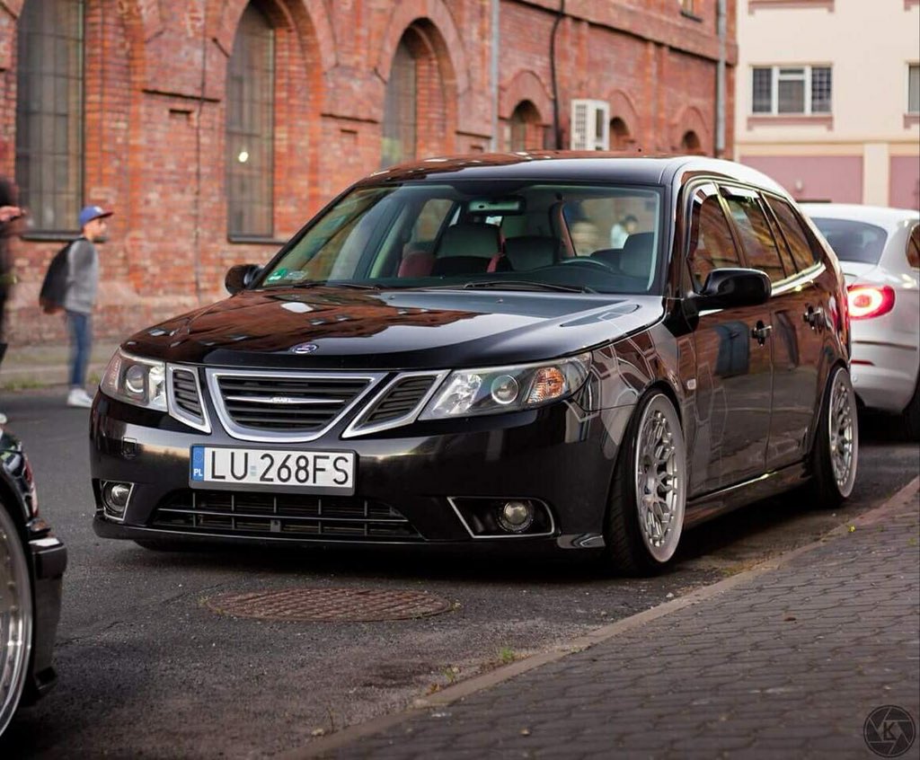 cm_wheels's tweet photo. radi8 r8a10 - Saab 9-3
Owner: Mateusz Bartkiewicz
#radi8wheels #radi8r8a10 #saab #passat #saabestate #stance #bagged #slammed #wheels #royalstance #car #wheels #rims #concavewheels #customwheels #alloywheels #directionalwheels #radi8 #stanced #lowered #Thursday #instacool https://t.co/UsBnzuqvZq