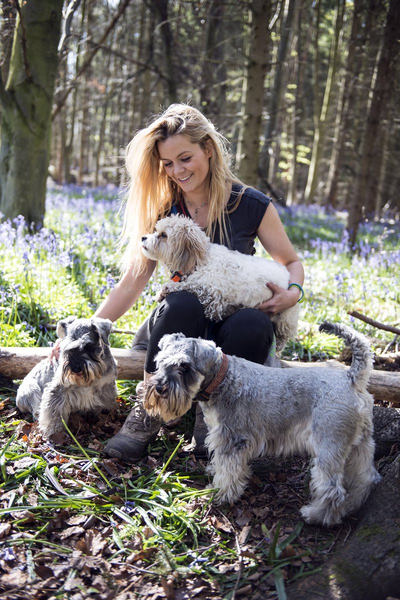 The wonderful Laura and her team from WoOfits Walkies will be running the dog show at Bix Village Fete again this year Sat 14th July.  Register by DM or on the day between 2-2.45pm.