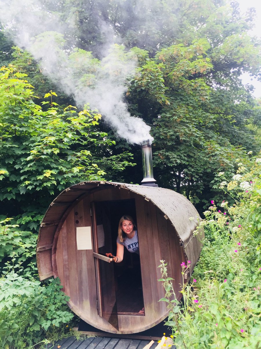 carolvorders's tweet photo. Me and @alexinaholt even chopped wood for the sauna.....#SoooooooHOT #woodtheme 😎 https://t.co/A68T2iFuHq