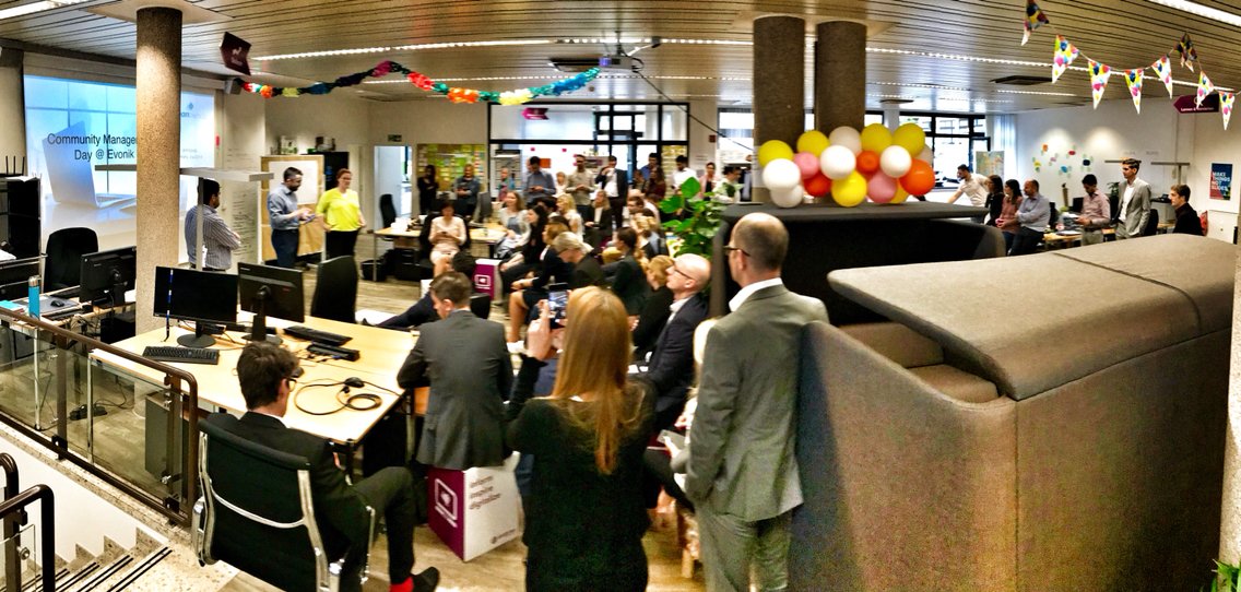 GleimNils's tweet image. Full house at #EvonikDigital #HumanWork while Rainer Gimbel and Kathrin Heimann-Cocks and Keynote Luis Suarez (lnkd.in/dY4pRAB) kicking off our Community Management #DigitalBreakfast #CMD18