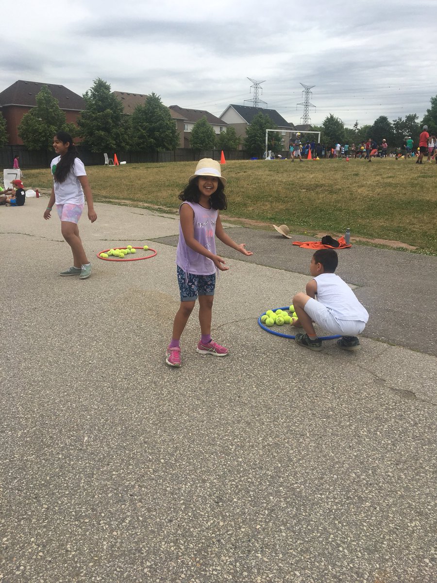 MrsCentea34's tweet photo. Playday was a great success yesterday ! Kids had a blast ! https://t.co/UzsPg98zZi