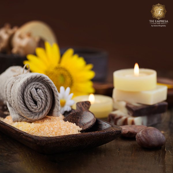 TheEmpresaHotel's tweet image. Experience ultimate relaxed sessions in an atmosphere of peace and tranquillity. Treat yourself with a gentle massage, Soothing manicure or pedicure by our expert team of masseuses at La Soin Spa at The Empresa Hotel. #SpaDiaries #ThursdayThoughts #TheEmpresa