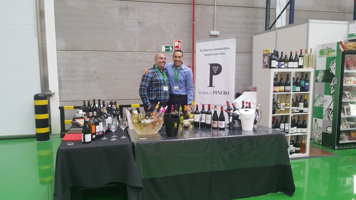 lacavadepinero's tweet photo. Ayer y hoy estamos en la I Feria de Alimentación que organiza #Orthidal, que además estrena nuevas instalaciones en Arinaga. Enhorabuena a Orthidal y gracias por invitarnos. 🥂 https://t.co/OOK9I9I5QH