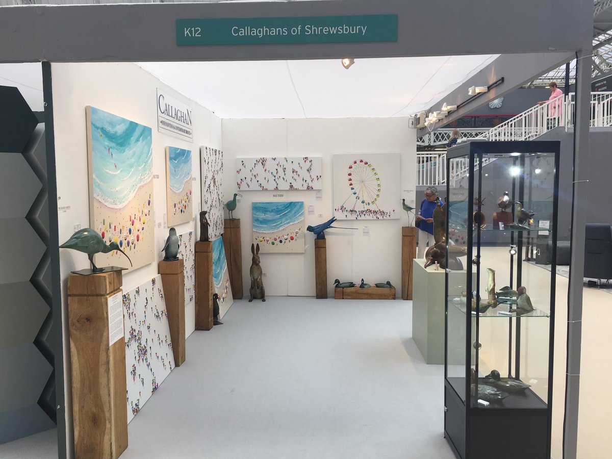 CallaghansArt's tweet photo. As well as having two stands at the @OlympiaAntiques we are also next door in the @_houseandgarden festival 🌟 #twoplacesatonce #teamcallaghancan ✌🏻 How #amazing does the #MaxTodds look 👀 https://t.co/nFrijVkxHA