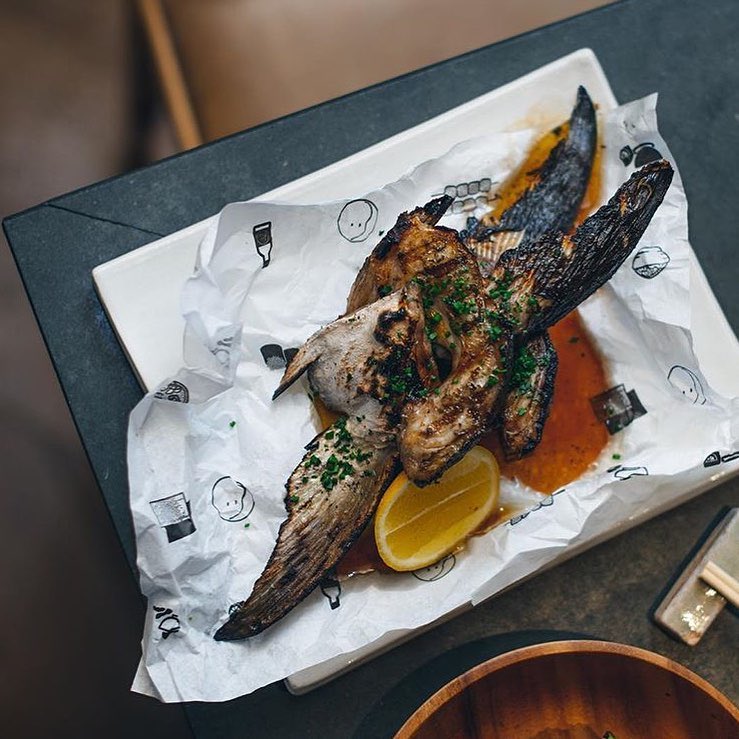 OpenBlueCobia's tweet photo. Using the #wholefish from tip to tail!Every part of our #cobia is delicious! Try Cobia ๐ #fishcollar #fishwing w brown butter ponzu & ๐ by #inkonitolondon #delish
#Robatayaki #london #soho #sustainable @ASC_aqua
...
#kama #cobiacollar #cobiawing #perfectfish #openblue #cobia https://t.co/TqVNeDAWd0