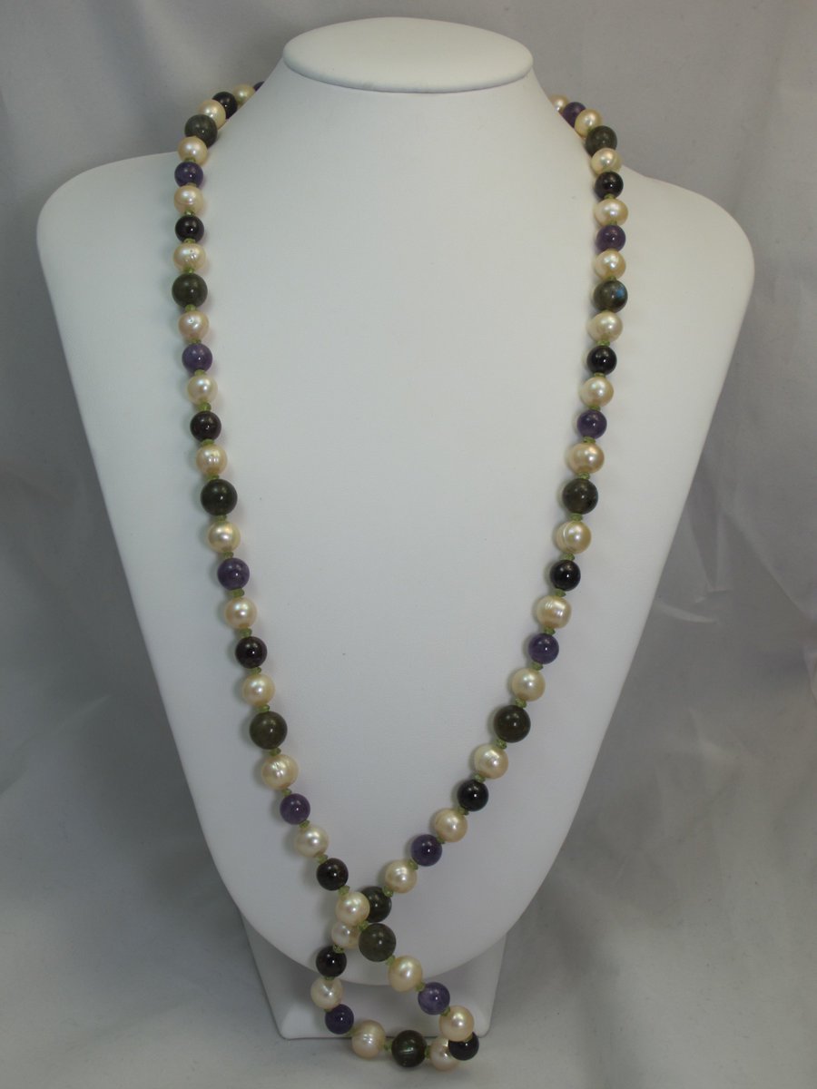 GSorvillo's tweet image. #Longnecklace #firstquality #freshwaterpearls, #amethyst, #labradorite, #garnet #peridot #wellmade #italianartisan #bridesUK #vogue #harpersbazaar #vanityfair bit.ly/2JTIflD