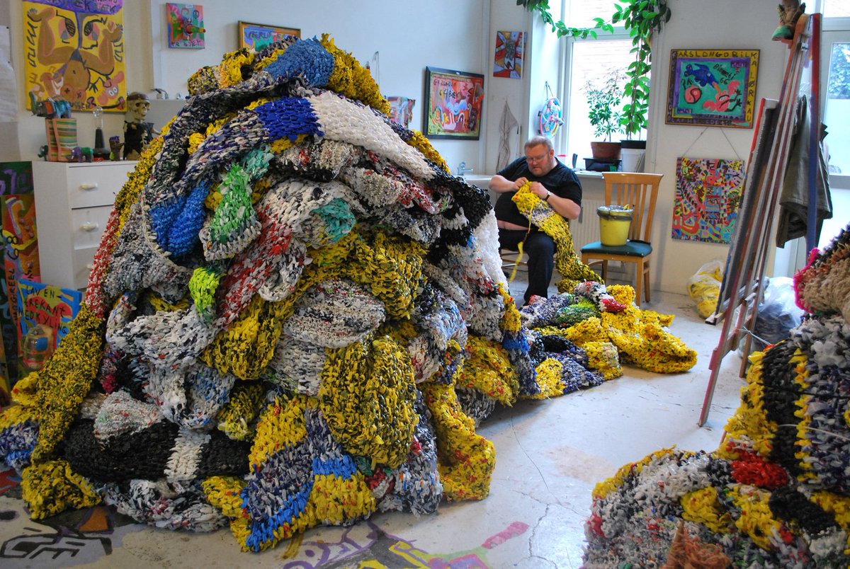 RawVisionMag's tweet photo. The main exhibition this year at the #CraftMuseumofFinland, Pehmeetä touhua, presents craft-based outsider art by 38 artists from Nordic countries.
#CraftMuseum #KennethRasmussen #selftaughtart #artbrut #arttherapy #outsiderart https://t.co/MtXGJKmz9f