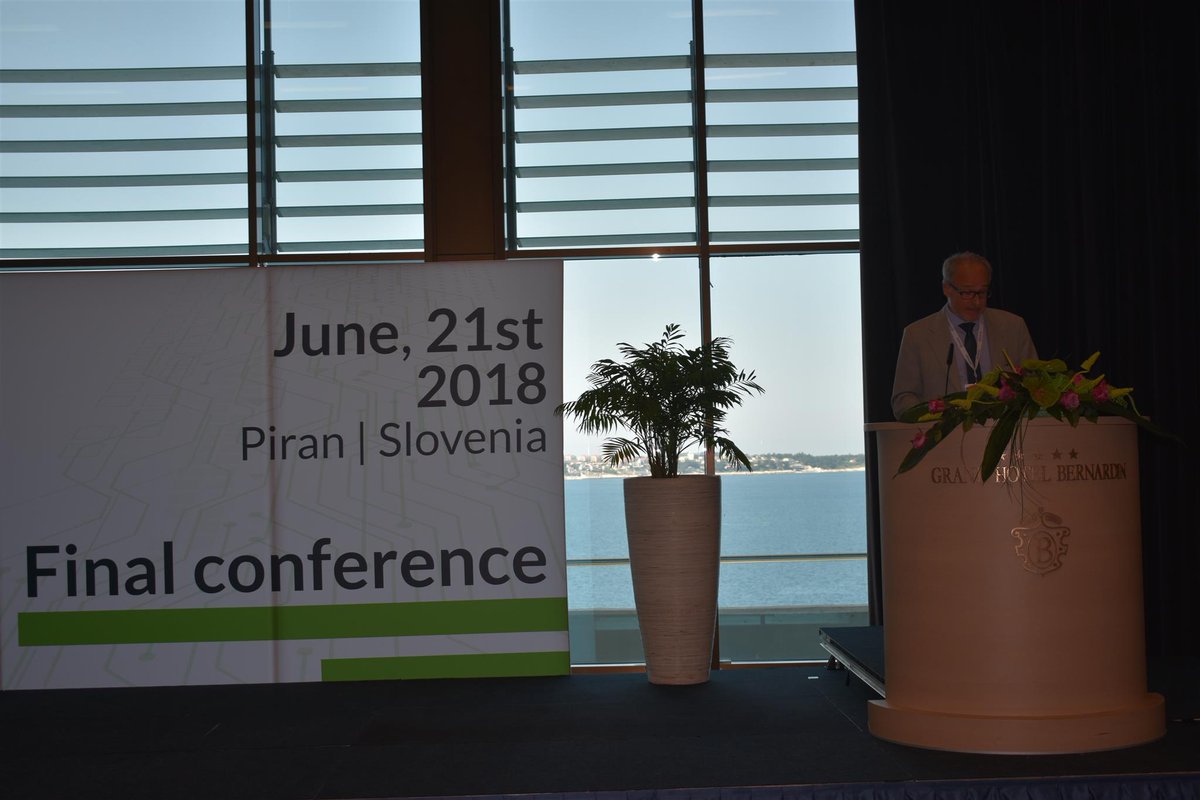 MeridProject's tweet photo. George Bonas, of CeRISS #Greece, presents how to structure recommendations to develop #H2020 proposals and presents the role of NCPs to provide general information on H2020 - plus Legal and Administrative support for proposals and grants #MeridConference https://t.co/byN2Vpa0ng https://t.co/IuM9bL9v8i