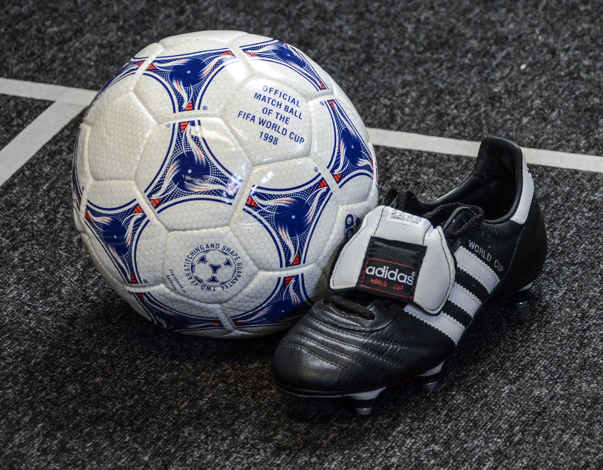 Soccer Ball World Cup 1998