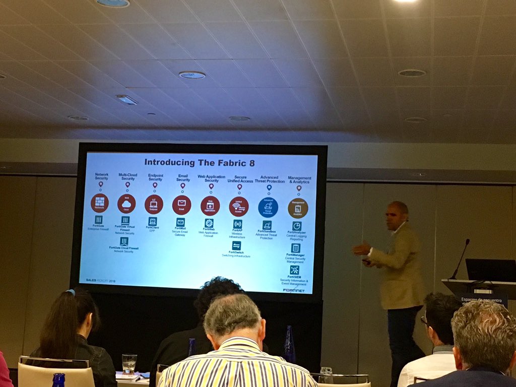 Secure_and_IT's tweet image. Estamos en el #ForoASLAN @aslan_es &quot;Todo conectado: coberseguridad extremo a extremo&quot;. Jesús Varela de @Fortinet nos habla de cómo proteger toda la superficie de ataque. #ciberseguridad #seguridaddelainformación