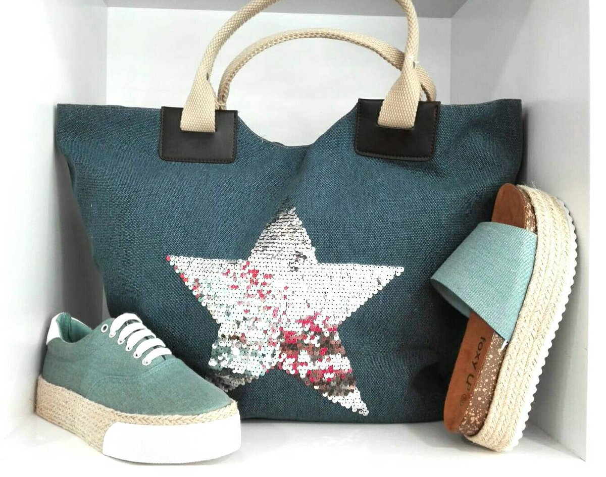 kaymozapaterias's tweet image. Los vaqueros siempre, siempre, presentes 😍😍😍😍

#kaymo #modacomoda #complementos #fashion #style #moda #fashionblogger #zaragozaisstyle