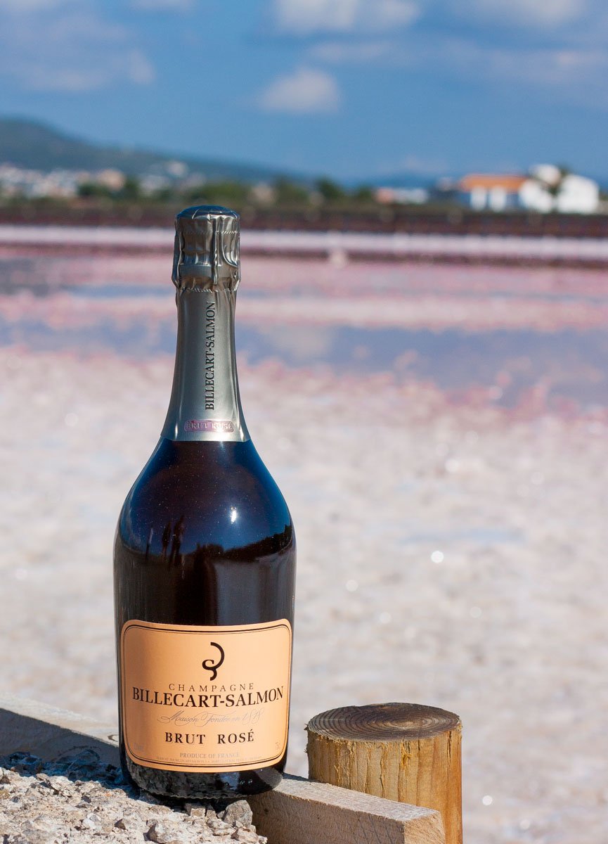 Descubre en nuestra web una exclusiva selección de cavas y champagnes para este verano 🍾 👉🏻  ow.ly/bG7n30kuRxJ
#restaurantes #Ibiza #Formentera