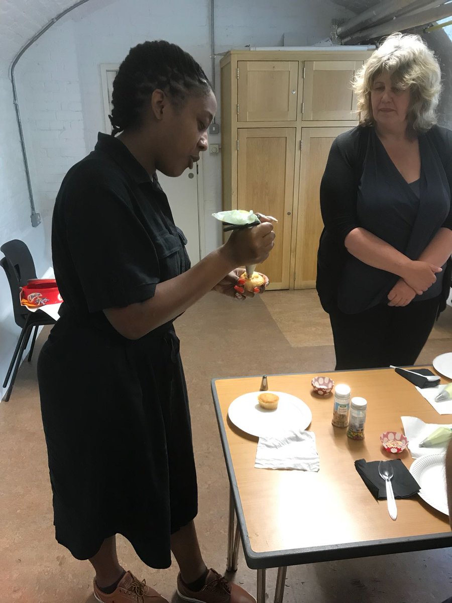 TrainAidLtd's tweet image. Oh we love a cupcake decorating micro-teach!  Thanks for this one. #microteach #cupcakes #cupcakedecorating #teachertraining #training