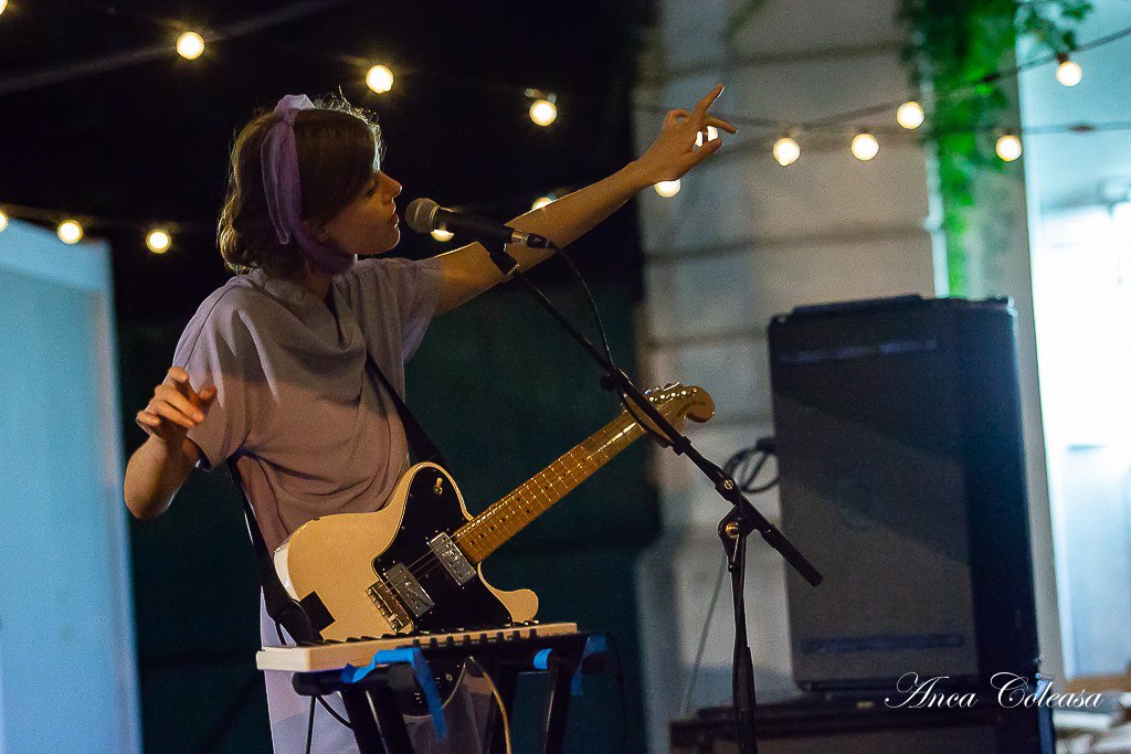 JFDR la Spațiul M60: după ploaie iese soarele alb magazine.overground.ro/2018/06/jfdr-l…