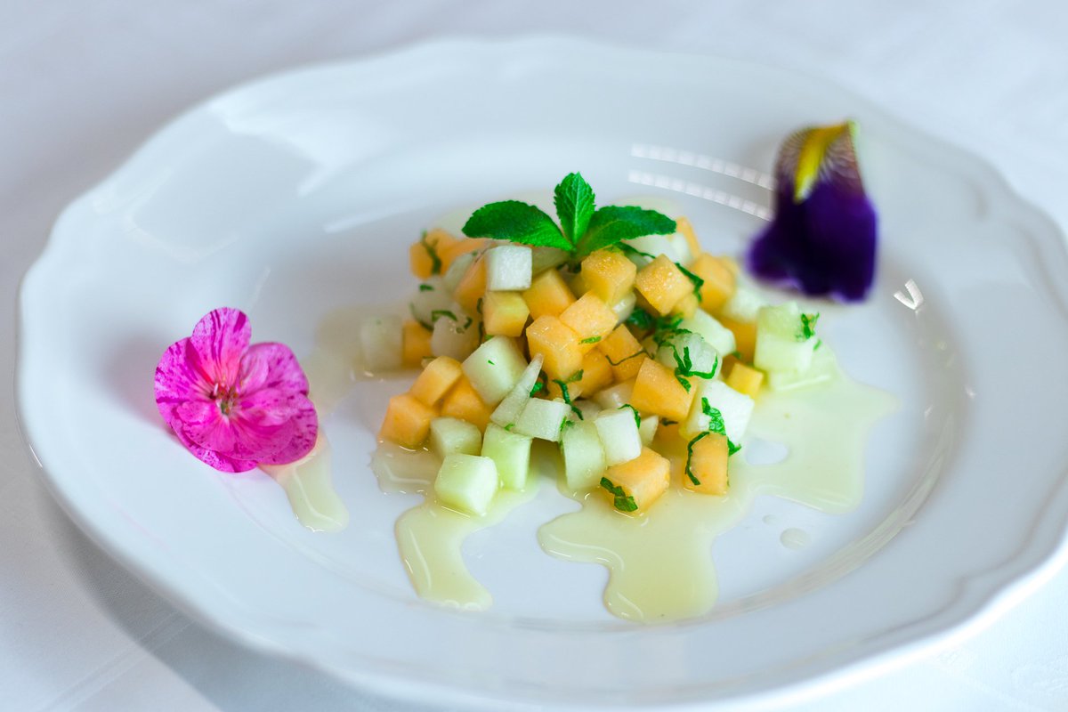 palatoraffinato's tweet photo. È decisamente tempo di #melone! In questa versione abbiamo sia quello giallo che quello bianco, con #lime e #menta per profumi ancora più estivi. Ordinalo qui: https://t.co/f2C42kR7Q5 #palatoraffinato https://t.co/7GEc6FKiJ2