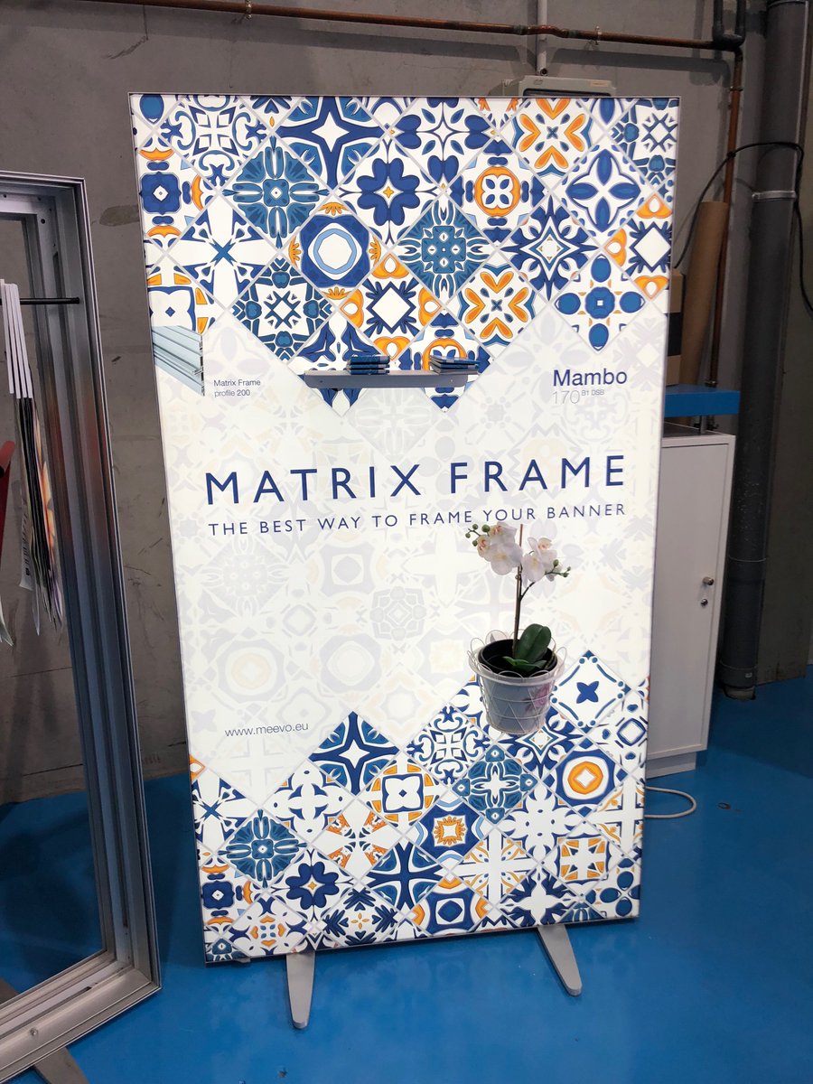 Sinergia_Visual's tweet image. Los Perfiles #MatrixFrame están retroiluminados y tienen la posibilidad de integrarles un sistema de elementos tipo baldas o sujecciones. 

Puedes verlos hoy en nuestras #JornadasSinergia. ¡Acércate a nuestro Demo Center en #Illescas!

#decoracióndeinteriores #rotulacion