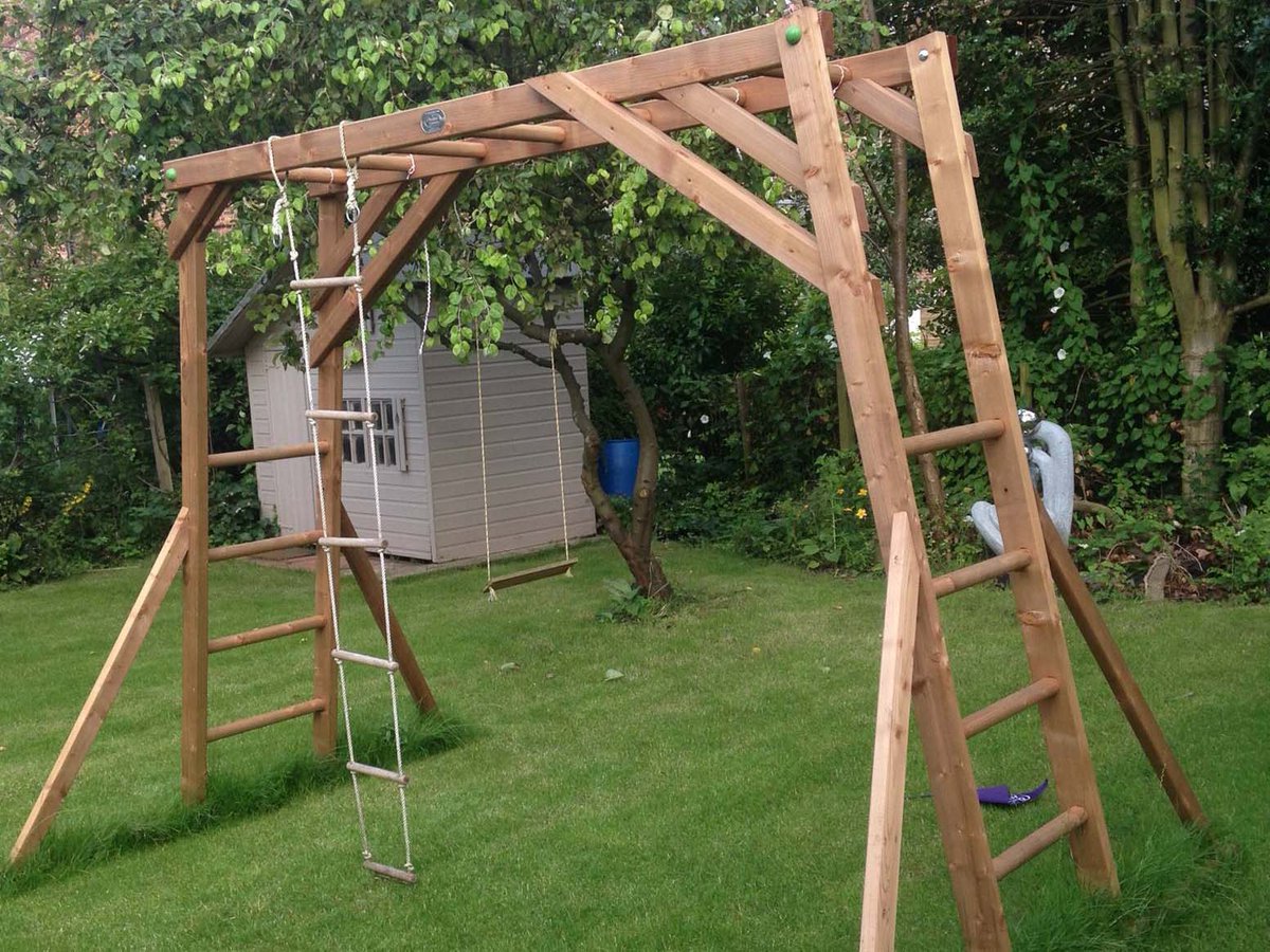 DunsterHouseExp's tweet photo. Our #ClimbingFrames are designed for #kids from 3 to 14 years old 😊 To fit everyone’s needs, we offer a wide range of #PlaySystems that go from some simple #MonkeyBars until the superb #MegaFort! 🏰 #KidsToys #OutdoorFun #Playground https://t.co/d4VPv1m6Cp
