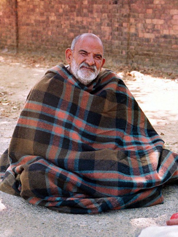 'The best form to worship God is every form.” ~Maharaj-ji <3 nkbashram.org #Baba #NeemKaroliBaba #JaiGurudev #Maharajji #God #Worship #AllGod #AllForms