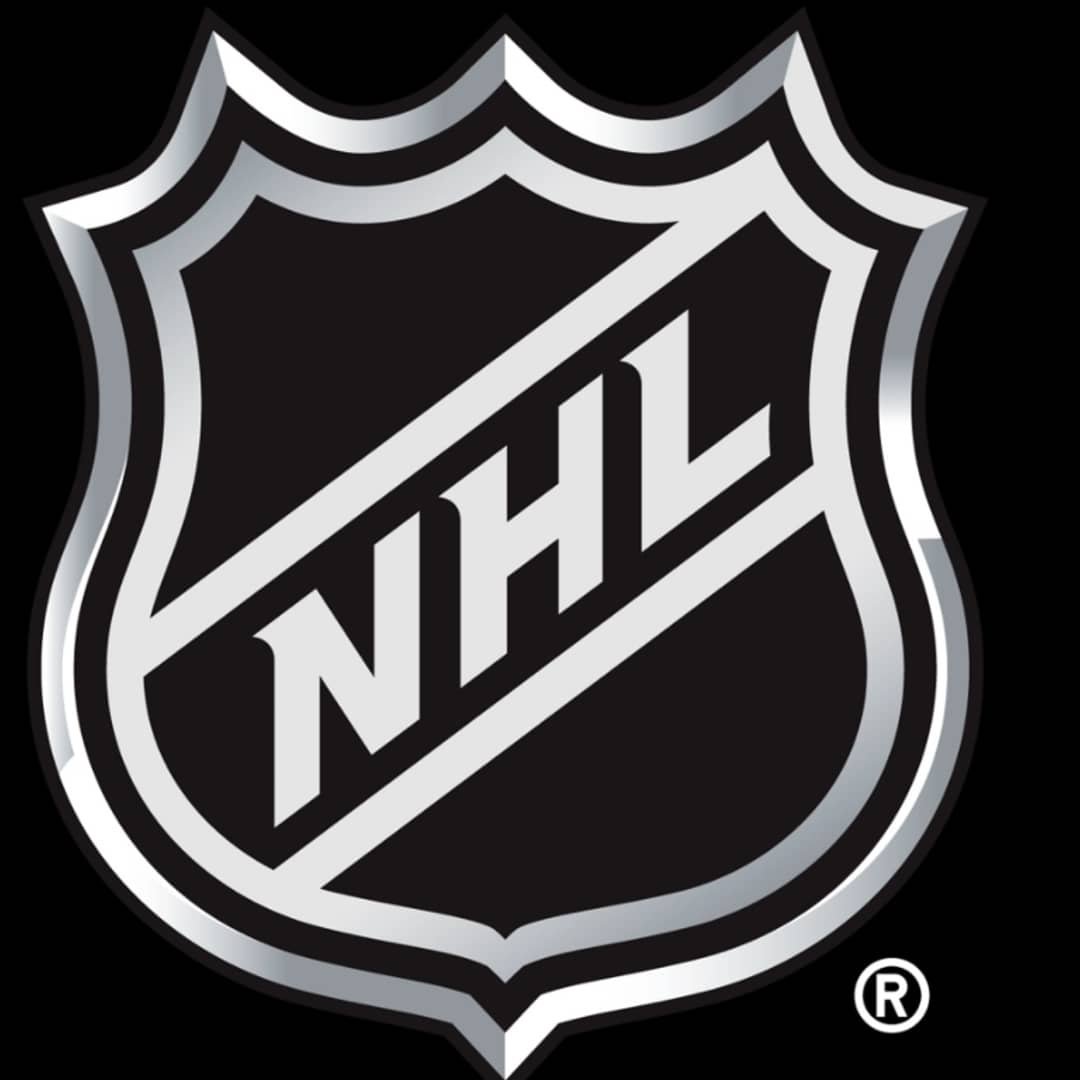 haner22's tweet image. Off to one of my favorite cities in the USA Dallas,TX to visit my Bro and his family.
#TexasRangers #nhldraft2018 #poolsidebeers #fulltrottle.