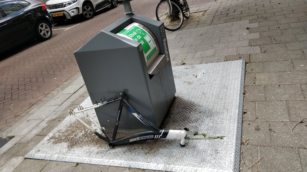 Mark van der Linden tweet media