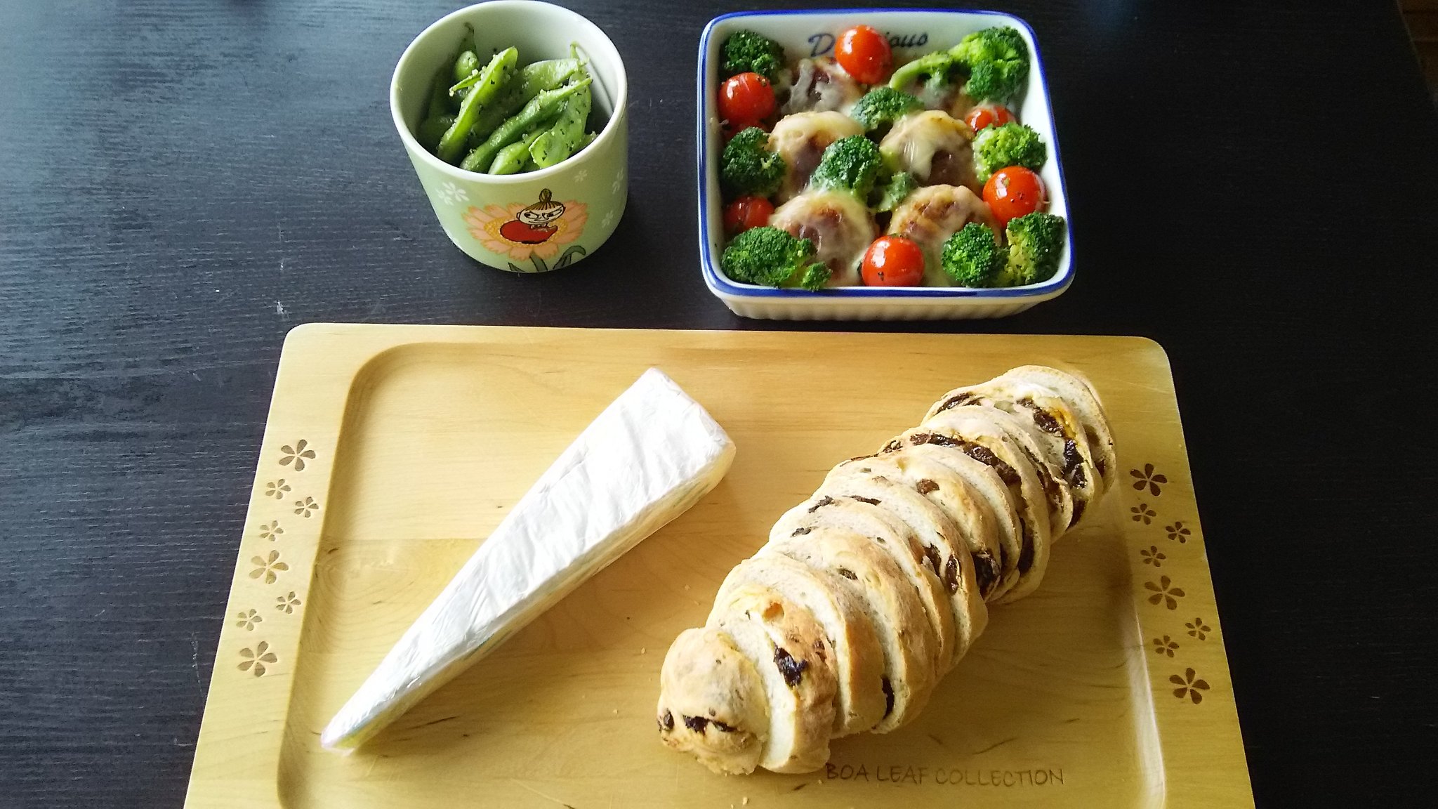 ましゅ こんばんは 今日は 仲良しママ友のお家に持ち寄りランチに行ってきました 久しぶりのリラックスタイム 楽しかったです 艸 手作りぶどうパン喜んでもらえました ママ友 持ち寄り ランチ ぶどうパン 料理好きな人と繋がり