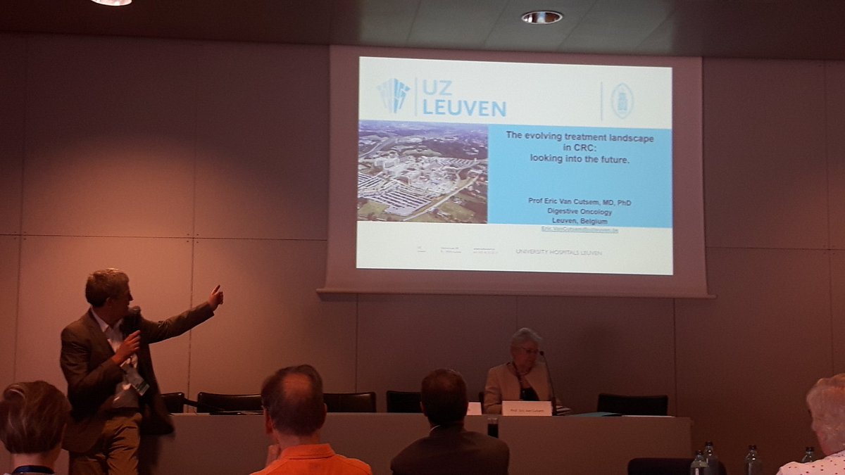IgaRawicka's tweet photo. Being a #PatientAdvovacate is a very important part of my new chapter in life @EuColonPolska @myESMO @europacolon prof. #EricvanCutsem presents - Update in Science #Barcelona #colorectalcancer #rakjelitagrubego #bowelcancer #digestivecancers https://t.co/HxqGdRCUXY