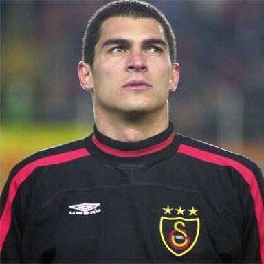 Happy birthday, Faryd Mondragón! 
