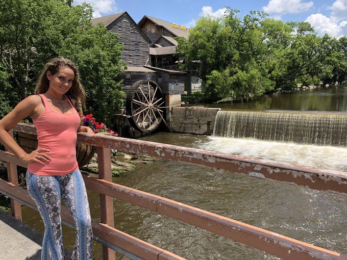 Fun on my trip https://t.co/Rq4wjACxFW
