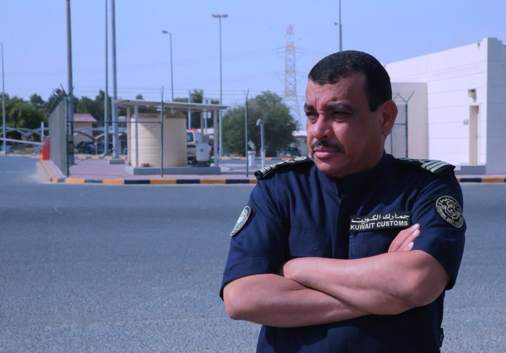 العم / محمد عبدالرحمن بوفهد
افتخر بمعرفته
وافتخر اني كنت طالب وتلقيت العلم منه

والله مثل هذا الرجل ناسف على تقاعده عمل باخلاص لوظيفته

فوالله انه قدوه لي ولغيري ومثال لحب الوطن والعطاء الصادق