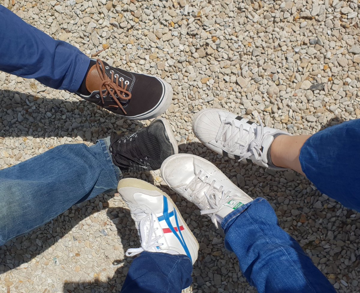 EaGuerch's tweet image. Même à la conf #lpc2018 on pense à la #CRWeek2018 @AXAFrance #AXAagileCenter #AXAGuildeUX