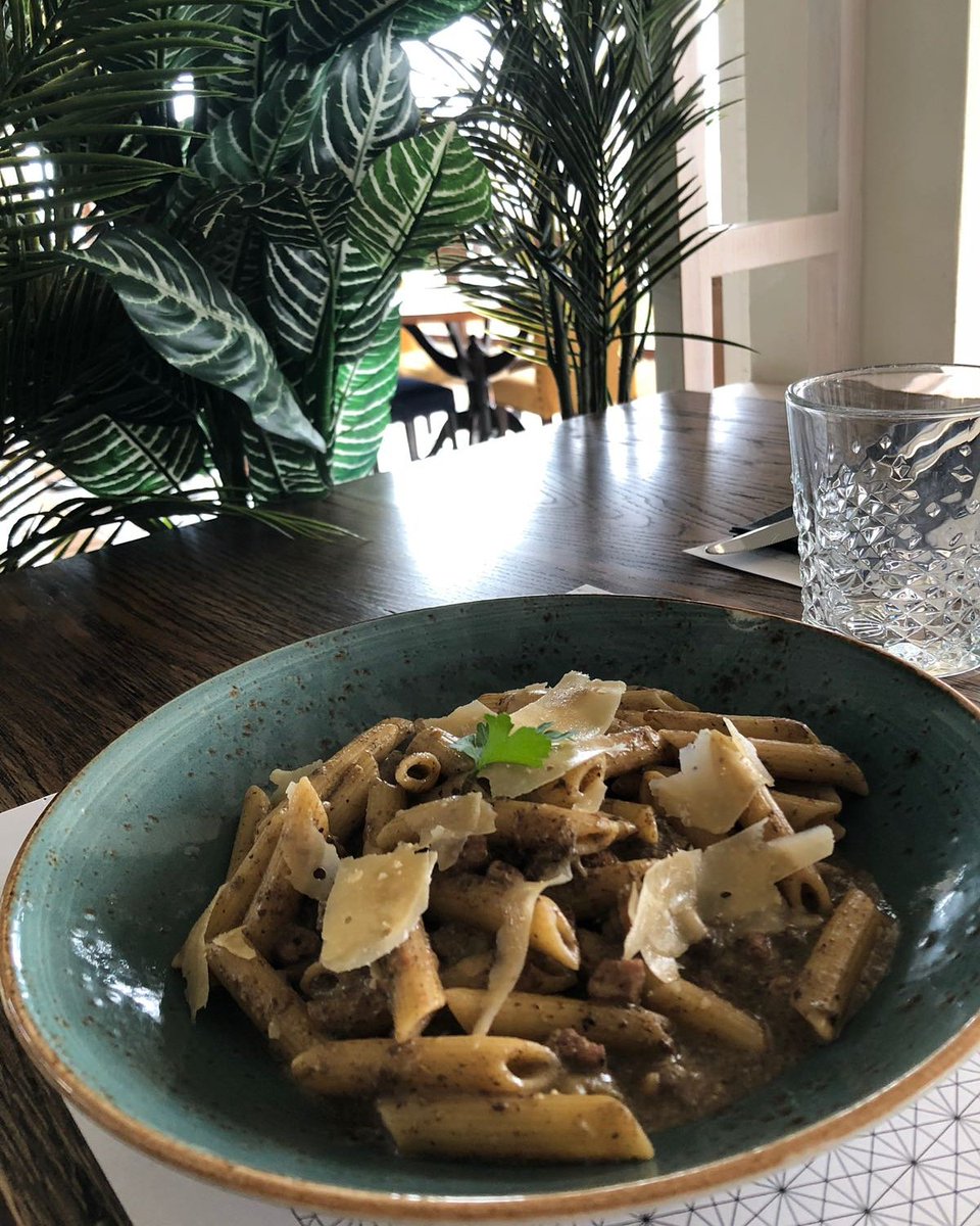 Este #jueves en #Manso te cocinamos de #PlatodelDía: #Macarrones a la #carbonara de #trufa + otro que elijas de una selección de nuestra carta para completar tu #menú ejecutivo. 

*Aceptamos ticket #restaurante.
Reservas@mansolaspalmas.com 
928 367 450 / 648 233 361