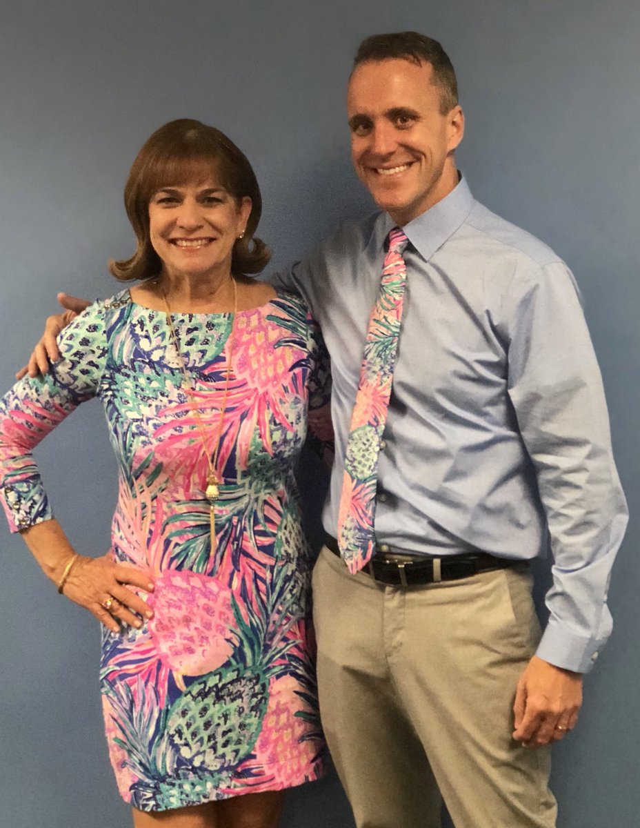 Happy National Wear Your Lilly Day! Thanks for the tie <a href="/LillysThatGirl/">Mary Lane</a>. #lillypulitzer #nwyld