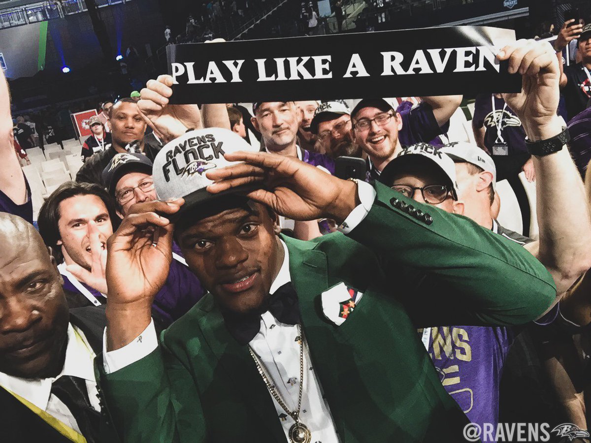 It's #NationalSelfieDay! Reply with your best Ravens selfie 👇 and we'll RT our favorites! https://t.co/s3gRPcBUwR